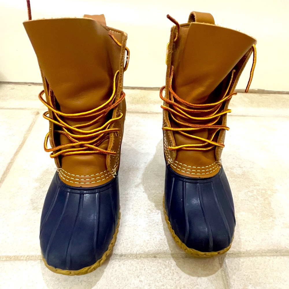 Bean boots